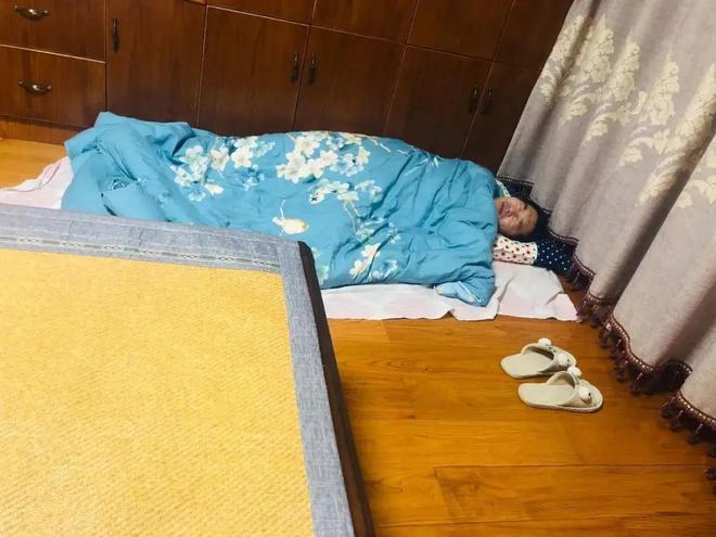 打地铺(打地铺和睡床上有什么区别)